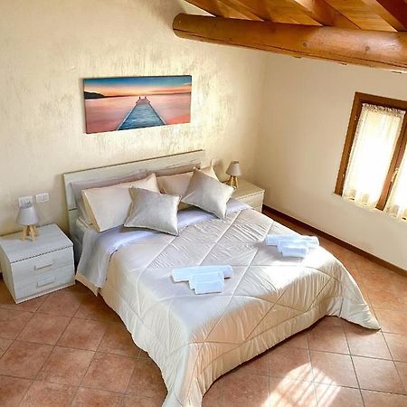 شقة Casa Vacanze Raggio Di Sole فاليجيو سول مينشيو المظهر الخارجي الصورة
