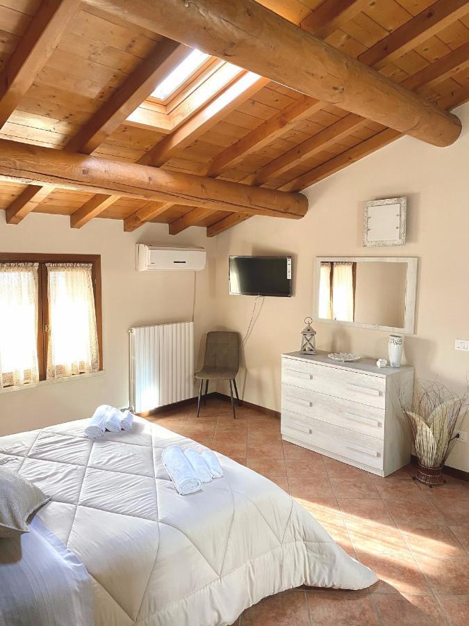 شقة Casa Vacanze Raggio Di Sole فاليجيو سول مينشيو المظهر الخارجي الصورة